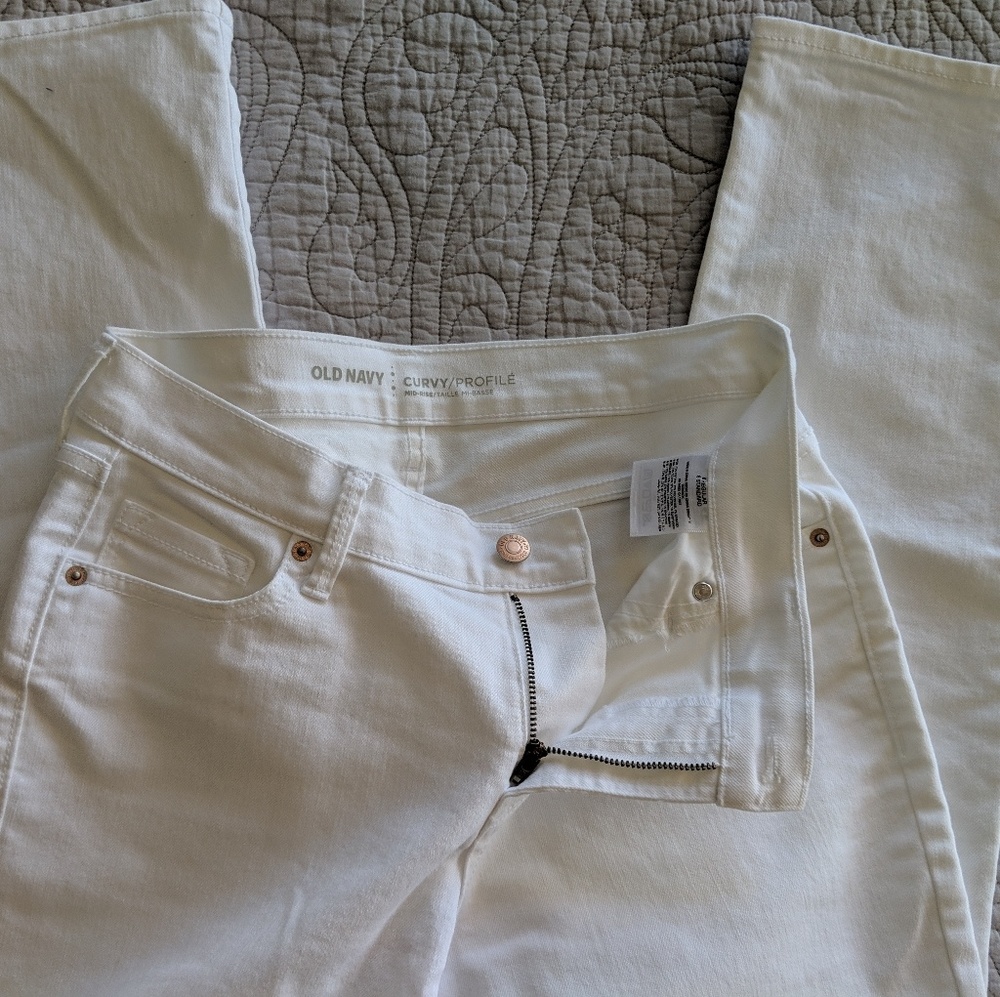 Old Navy Curvy Profile White Jeans